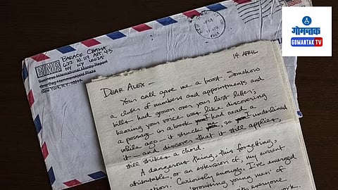 Former President Barack Obama wrote a letter to his ex-girlfriend in 1982, which is being discussed.