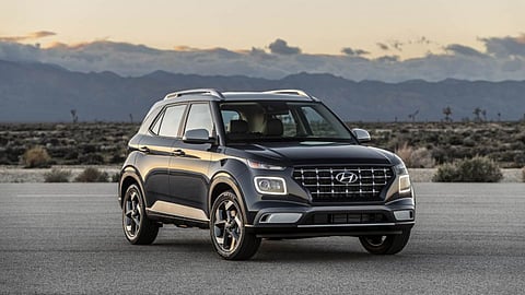 Hyundai पासून Maruti Suzuki पर्यंत, 'या' शानदार कारवर Valentines Week मध्ये मिळणार बंपर ऑफर!