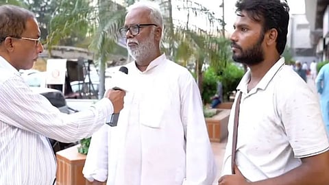 "Kill us but there's no going back..."
Indian father-leka who entered Pakistan illegally refused to leave the country.