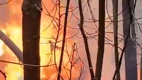 Brazil Plane with 12 people crashes and explodes in Rio Branco Acre: