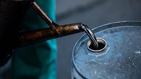 Israel-Hamas War: इस्रायल युद्धामुळे कच्च्या तेलाच्या किमती गगनाला भिडल्या, तब्बल एवढ्या टक्क्यांनी वाढले दर!