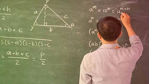 New Educational Policy: नव्या शैक्षणिक धोरणाचे आव्हान शिक्षक पेलणार का? काळानुरुप बदल आवश्यक...