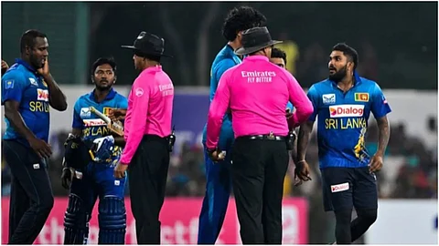 Wanindu Hasaranga Suspended: वानिंदू हसरंगाला मोठा झटका, ICC नं केलं सस्पेंड; अफगाणिस्तानच्या खेळाडूलाही शिक्षा