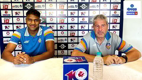 Coach Manolo Marquez