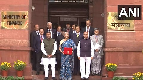 Budget 2024 LIVE Updates in Marathi | Budget 2024 Session Live News | Today on 1st February 2024 India Finance Minister Nirmala Sitharaman presents the Union Interim Budget. Find out the Latest Income tax slabs and new income tax regime announcements | Gomantak Times