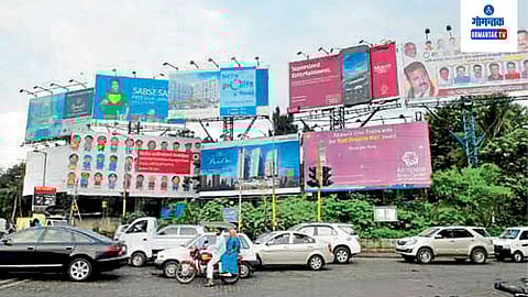 Goa Hoardings: वाहतूक पोलिस होर्डिंग्सची माहिती त्या भागातील पोलिस स्थानकाला देतील