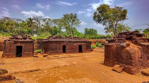 Khandepar Caves: गोव्याचा ऐतिहासिक वारसा! खांडेपारची लेणी तुम्ही पाहिली का? नसेल आताच करा प्लॅन