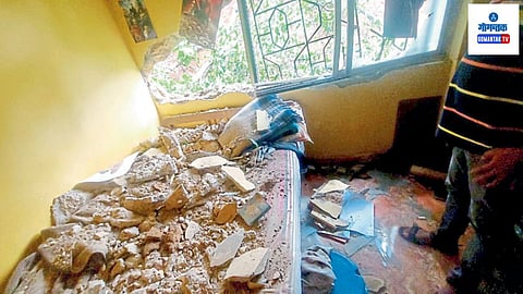 Marlem Borda: दगडी कुंपण इमारतीवर कोसळून पडल्याने मातीच्या आणि दगडाच्या वजनाने फ्लॅटच्या भिंती कोसळल्या