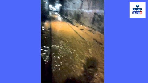 Pernem Tunnel: बोगद्यात चिखलमिश्रित पाणी रूळावर आल्याने वाहतूक दुपारी खंडित करण्यात आली