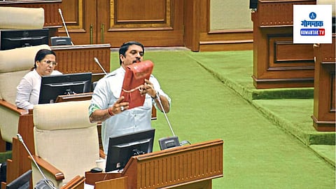 Goa Assembly MLA Vijay Sardesai said that the government committed a huge scam by paying 182 crores to Goa Broadband Network