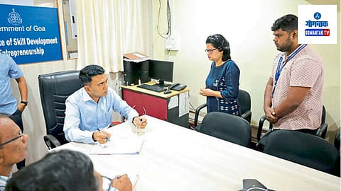 Pramod Sawant Visit: मुख्यमंत्र्यांनी आज कौशल्य विकास संचालनालयाला अचानक भेट दिली आणि तेथील कर्मचाऱ्यांची झाडाझडती घेतली