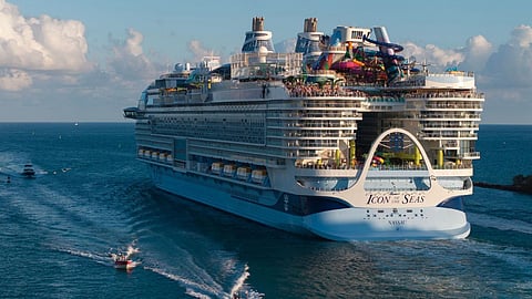 Icon Of The Seas Cruise: जगातील विशालकाय क्रूझ तुम्हाला माहितीये का? टायटॅनिकपेक्षा 5 पट मोठे आणि जड