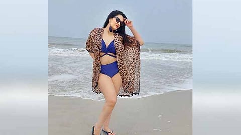 Sai Lokur Beach Look: सईच्या बीच लूकने चाहते 'क्लीन बोल्ड'; तिची किलर अदा घालतेय मोहिनी