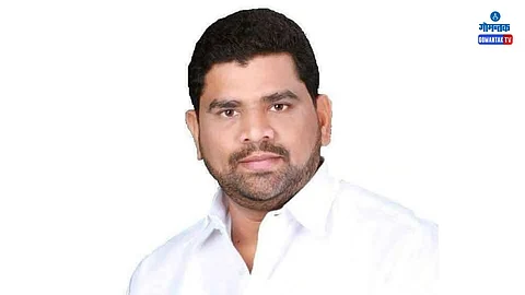 शिवरायांच्या पुतळ्यावरुन सिंधुदुर्गात राजकारण तापलं, वैभव नाईकांनी सार्वजनिक बांधकाम खात्याचे कार्यालय फोडलं Video