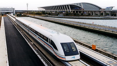 World 10 Fastest Trains: जगातील 10 वेगवान ट्रेन्स तुम्हाला माहितीयेत का? इंडियन रेल्वे या लिस्टमध्ये कुठेय?