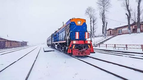 Worlds Longest Train Journey: 142 स्टेशन आणि 87 शहरे... 'ही' जगातील सर्वात लांब ट्रेन जर्नी; जाणून तुम्हीही म्हणाल...