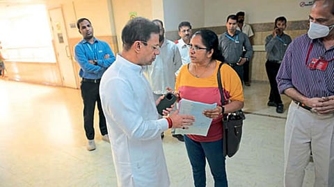 South Goa District Hospital: दक्षिण गोवा रुग्णालयात लवकरच अत्याधुनिक यंत्रणा! राणेंची आकस्मिक भेट; कार्डिओलॉजी, न्युरोलॉजी, ऑर्थोपेडिक विभाग सुरु करणार