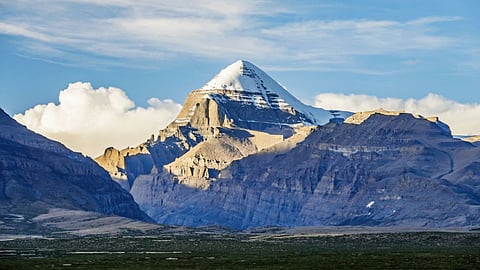 Mount Kailash Mystery: '....पण माणूस रहस्यमयी कैलास पर्वतावर चढाई करु शकला नाही'!