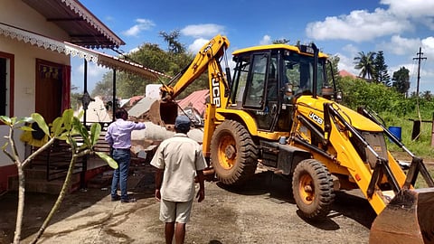 Illegal Constructions Demolished: याद राखा, अतिक्रमणे जमीनदोस्तच होणार! म्हापशात सहा बेकायदा बांधकामांवर फिरला ‘जेसीबी’