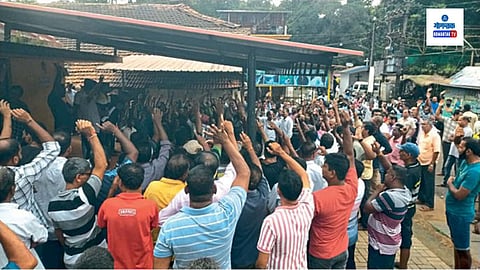 Dudhsagar Jeep Tour Association: ‘जीटीडीसी’चा ऑनलाईन काउंटर जोपर्यंत बंद केला जात नाही व आमची वेबसाईट आम्हाला परत दिली जात नाही, तोपर्यंत दूधसागर पर्यटन हंगाम चालू करण्यास आमचा ठाम विरोध असेल, असा इशारा दूधसागर जीप टूर असोसिएशनने सरकारला दिला आहे.