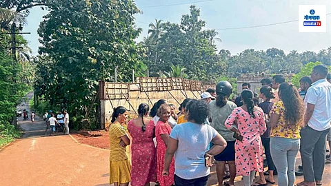 Sanguem Bendwada Bridge: बेंडवाडा-सांगे येथील पुलाला लागलेले ग्रहण अद्याप सुटलेले नाही. मुळात पुलाच्या कामाची सुरवात होताच कोरोना महामारी आली आणि नंतर अडचणी वाढतच गेल्या. परिणामी गेली सात वर्षे या पुलाचे काम रेंगाळले आहे.