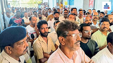 Dabolim Airport Touts Issue: टाऊट्सनी आमचं जगणं मुश्कील केलयं, त्यांचा बंदोबस्त करा... टॅक्सीमेन असोसिएशनचं पोलिसांकडं गाह्राणं