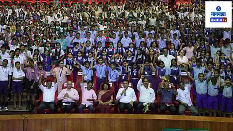 Goa CM Pramod Sawant And Students