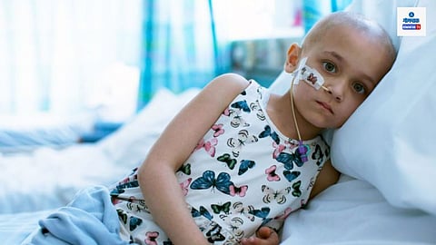 Cancer In Kids: लहान मुलांना कॅन्सर झाल्यास दिसतात 'ही' लक्षणे; जाणून घ्या डॉक्टरांनी काय  सांगितले?