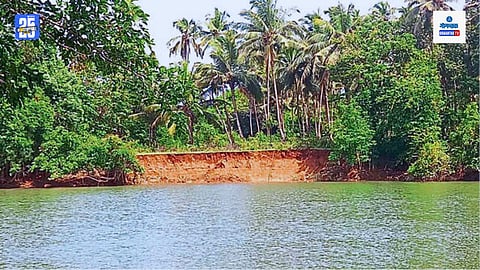 Khandepar River bank erosion