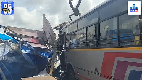 Passenger bus loses control Goa