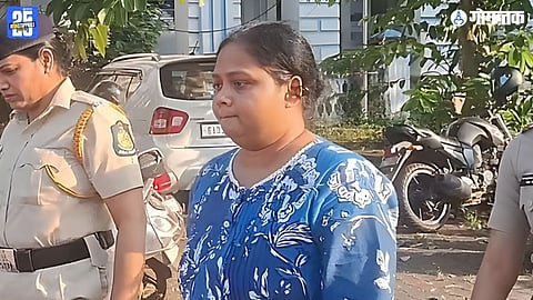 Pooja Naik, Cash For Job