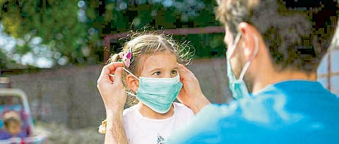 कोरोनासाठी ‘डब्ल्यूएचओ’ची नियमावली: शालेय विद्यार्थ्यांना मास्क लावण्याची सूचना