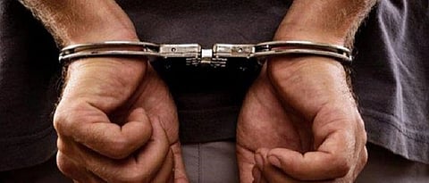 Goa Crime Branch Poilice: यावेळी २४ जणांना अटक करून या जुगारातील रोख रक्कम व इतर जुगार साहित्यासह ३ लाखांचा ऐवज जप्त केला