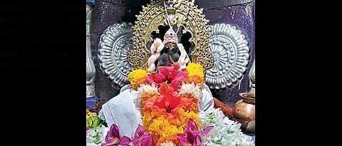 रेडीघाटातील गणेश मंदिर भक्तांचे श्रद्धास्थान