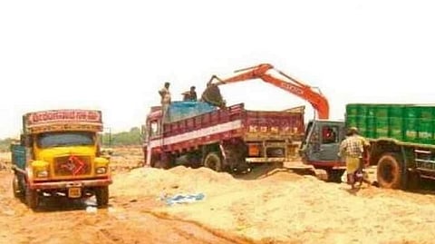 Illegal Sand Extraction in Goa News, Goa News Updates