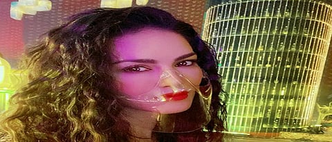 sunny leone wearing transparent mask