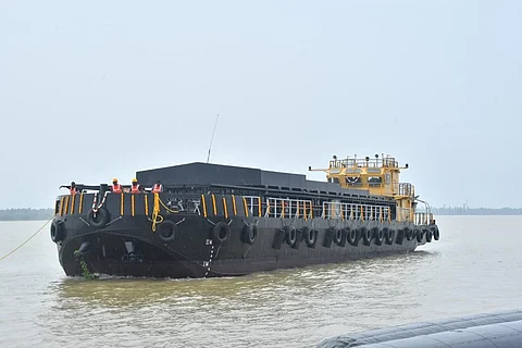 Second MCA Barge, YARD 76 (LSAM 8) launched in Visakhapatnam