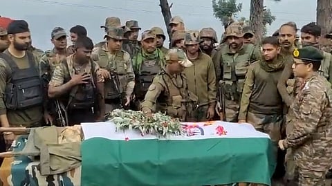 Indian Army bids emotional farewell to brave dog Kent