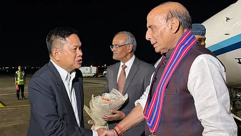 Alt="Defence Minister Rajnath Singh with Undersecretary of Department of National Defence: Major General (Retd) Fabian M Pedregosa"