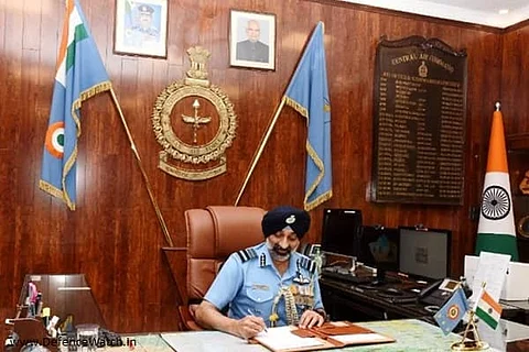 Air Marshal AP Singh assumes the charge of Air Officer Commanding-in-Chief of Central Air Command (Photo: MoD)