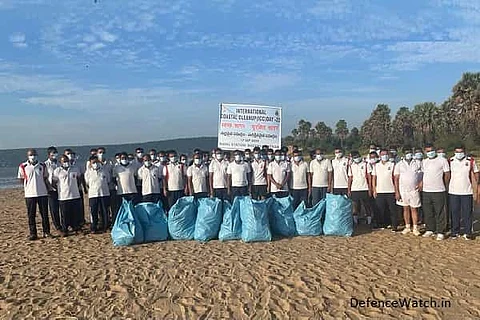 Eastern Naval Command joined mega coastal cleanup drive during weekend (Photo: IN)