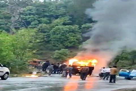 At least five jawans killed as Army Vehicle catches fire in J&K (Courtesy: Twitter)