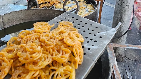 Golden swirls of deliciousness | Have you tried the famed jalebis of THIS spot in Dehradun?