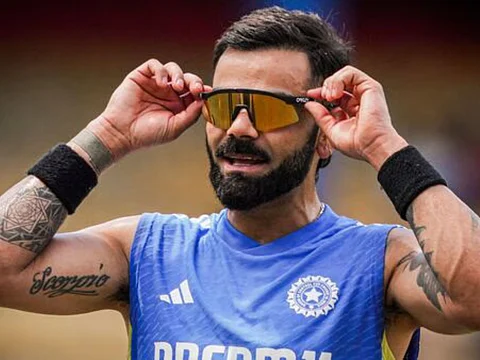 Virat Kohli tops the list of highest taxpayers among sportspersons