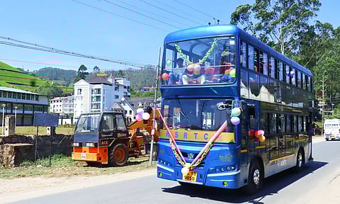 ksrtc royal view double decker bus in munnar