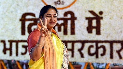 ഡല്ഹി ബി.ജെ.പി ഭരണത്തില്, രേഖ ഗുപ്ത സത്യപ്രതിജ്ഞ ചെയ്തു; മോടി കൂട്ടാന് മോദിയും എന്.ഡി.എ മുഖ്യമന്ത്രിമാരും