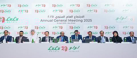 അബൂദബിയില് നടന്ന ലുലു റീട്ടെയില് വാര്ഷിക ജനറല് മീറ്റിംഗില് ചെയര്മാന് എം.എ യൂസഫലി സംസാരിക്കുന്നു.