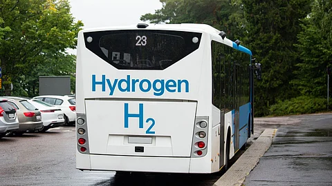 Hydrogen bus