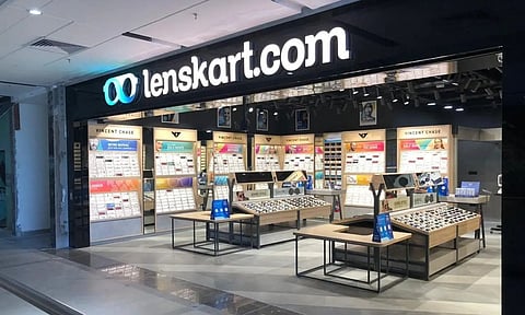 പ്രതീക്ഷകളെല്ലാം പാളി, നിക്ഷേപകര്ക്ക് കനത്ത നിരാശ സമ്മാനിച്ച് ലെന്സ്കാര്ട്ട് ലിസ്റ്റിംഗ്, ഒരു ലോട്ടില് നിക്ഷേപകരുടെ നഷ്ടം ഇങ്ങനെ