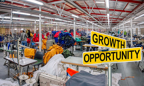 ട്രംപിന്റെ ചൂണ്ടയില് ബംഗ്ലാദേശ് 'കുടുങ്ങി', കിറ്റെക്സിനും ഇന്ത്യന് കമ്പനികള്ക്കും ആശങ്കപ്പെടേണ്ടതുണ്ടോ? യാഥാര്ത്ഥ്യം ഇതാണ്